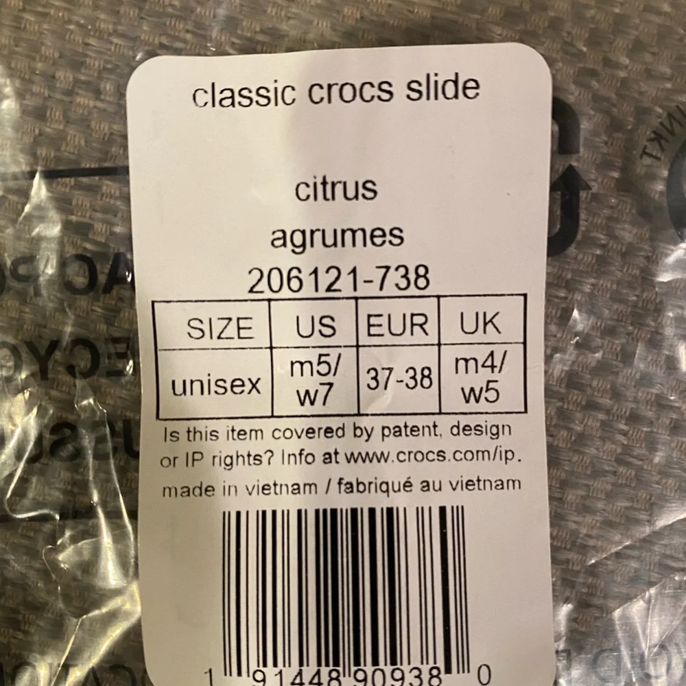 Crocs - Picture 3 of 7